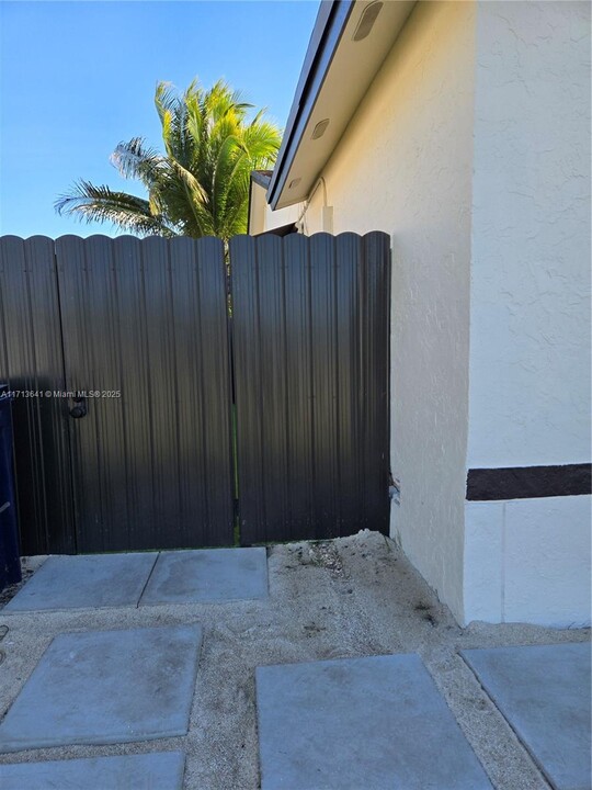 25921 SW 130th Ave in Homestead, FL - Building Photo