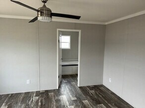 365 Patriot Ln in Collinston, LA - Foto de edificio - Building Photo