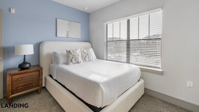 4689 Mustang Pkwy, Unit 8202 in Carrollton, TX - Foto de edificio - Building Photo