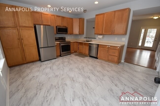 858 Selby Blvd in Edgewater, MD - Building Photo - Building Photo