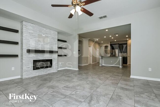4828 Rolling Greene Dr in Wesley Chapel, FL - Building Photo - Building Photo