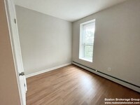 92 Hammond St, Unit 4 in Boston, MA - Building Photo - Building Photo