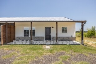 10071 Shadow Wood Cir in Whitehouse, TX - Building Photo