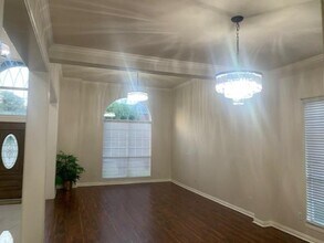 1027 Creek Bend in Carrollton, TX - Building Photo - Building Photo