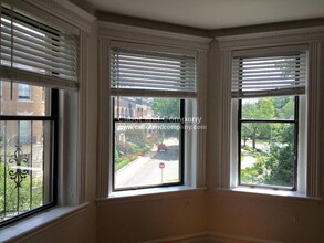 1111 Boylston St, Unit 35 in Boston, MA - Building Photo - Building Photo