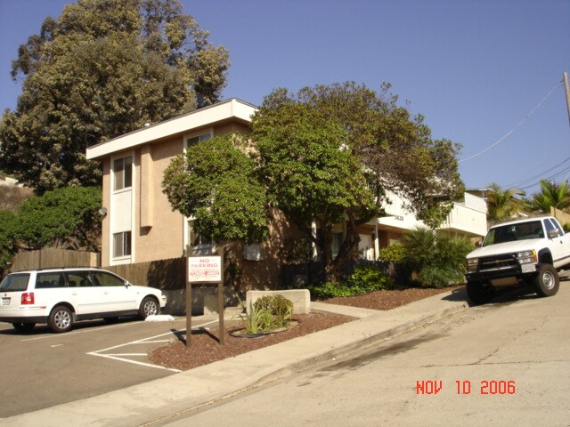 5828 Ruby St in San Diego, CA - Foto de edificio - Building Photo