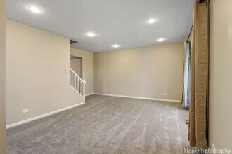2336 Old Kings Ct in Schaumburg, IL - Building Photo - Building Photo