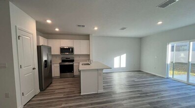 31268 Paper Birch St in Wesley Chapel, FL - Foto de edificio - Building Photo