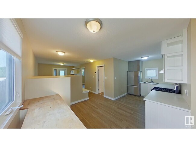 153 Kiniski Crescent NW in Edmonton, AB - Building Photo - Building Photo