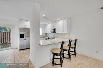 321 Oregon St in Hollywood, FL - Building Photo - Building Photo