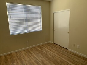 7716 Constanso Ave in Las Vegas, NV - Building Photo - Building Photo