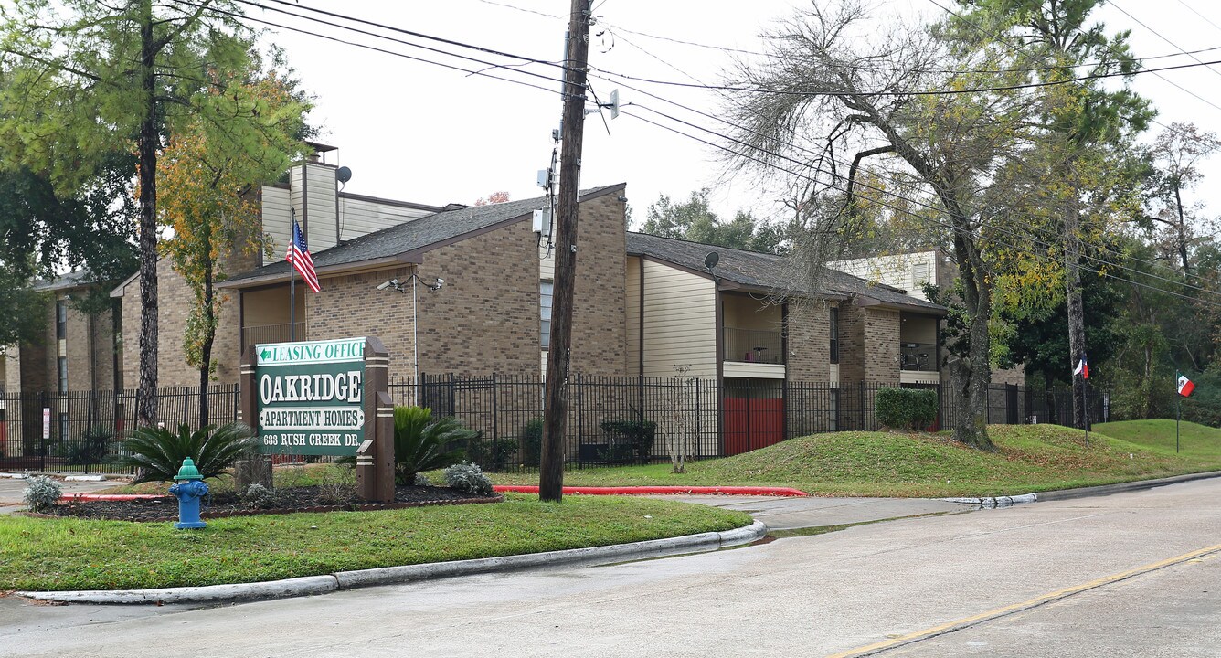Oakridge Apartment Homes in Houston, TX - Foto de edificio