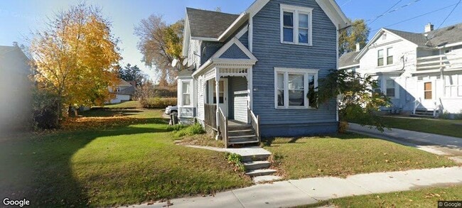 1516 S 10th St in Manitowoc, WI - Building Photo - Building Photo