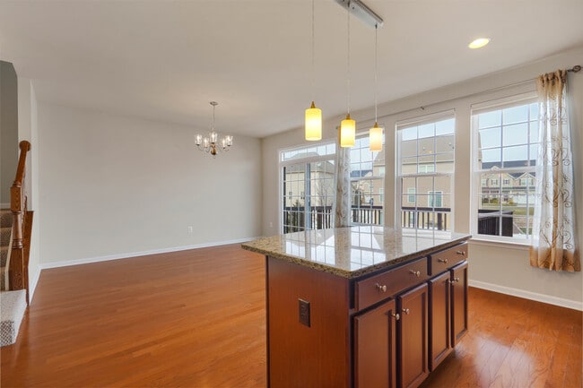 property at 6 Lamplighter Ln