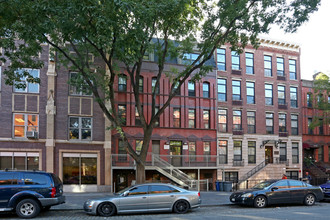 216-218 W 135th St in New York, NY - Foto de edificio - Building Photo