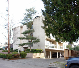 Ravenna Place Condominiums in Seattle, WA - Building Photo - Building Photo