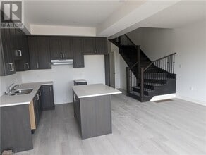 166 Mt Albion Rd in Hamilton, ON - Building Photo - Building Photo