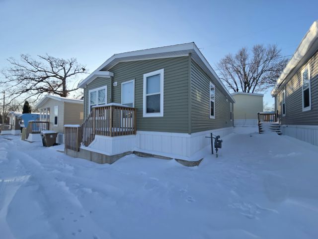 property at 226 Cardinal Ln