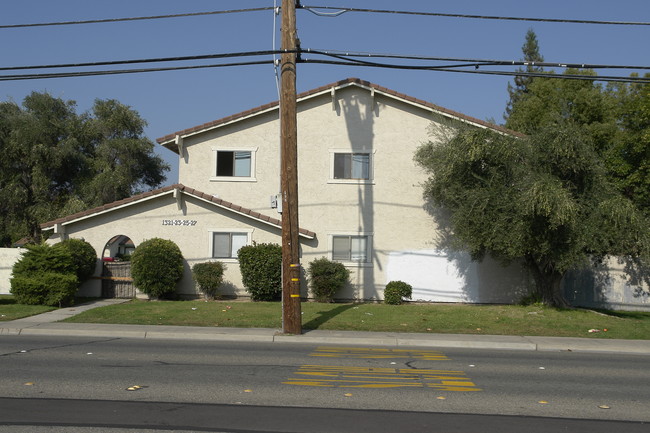 1321 E Bellevue Rd in Atwater, CA - Building Photo - Building Photo