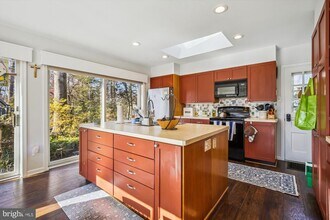 7309 Pinecastle Rd in Falls Church, VA - Building Photo - Building Photo