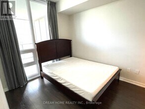 50-1050 Forest Manor Rd in Toronto, ON - Building Photo - Building Photo