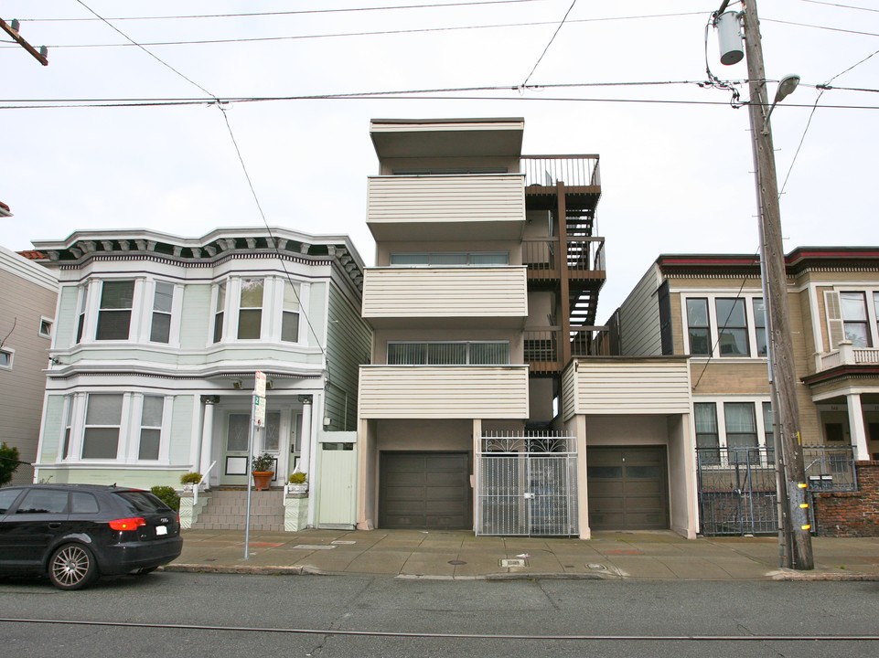 344 Carl St in San Francisco, CA - Foto de edificio