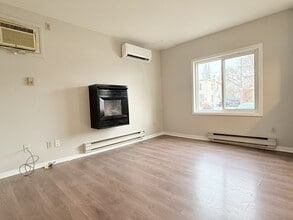 2403 Pillette Rd in Windsor, ON - Building Photo - Building Photo