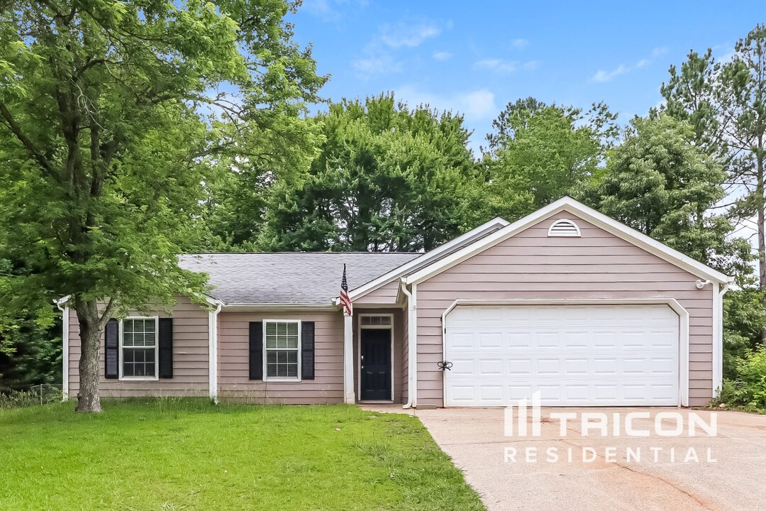 1020 Braddock Cir in Woodstock, GA - Building Photo