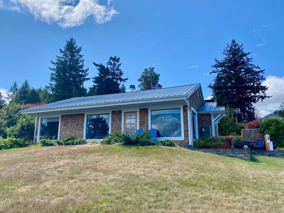 475 Harrison St in Friday Harbor, WA - Building Photo