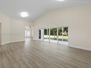 1124 NW 130th Terrace in Sunrise, FL - Building Photo - Building Photo