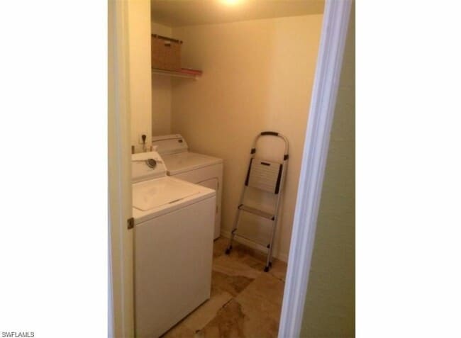 23580 Walden Center Dr in Estero, FL - Building Photo - Building Photo