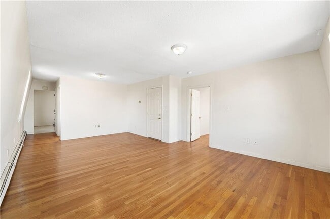 1570 Westminster St in Providence, RI - Building Photo - Building Photo