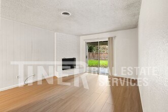 2 Cinder Ct in Sacramento, CA - Building Photo - Building Photo