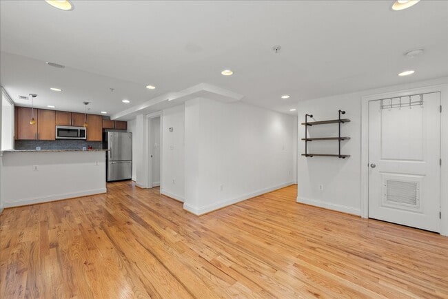 property at 739 Newton Pl NW