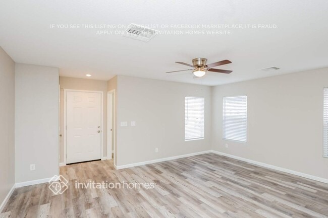 663 Haunts Walk Ave in Las Vegas, NV - Foto de edificio - Building Photo