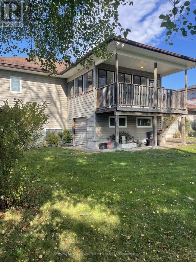 6 Jessie Dr in Perth, ON - Building Photo - Building Photo