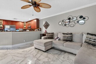 3370 Turtle Cove in West Palm Beach, FL - Foto de edificio - Building Photo