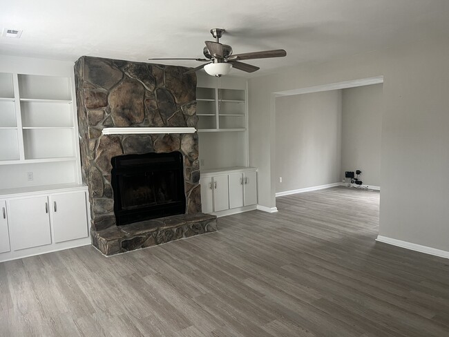 4750 Hollis Rd, Unit 4750 Holllis Road in Virginia Beach, VA - Foto de edificio - Building Photo