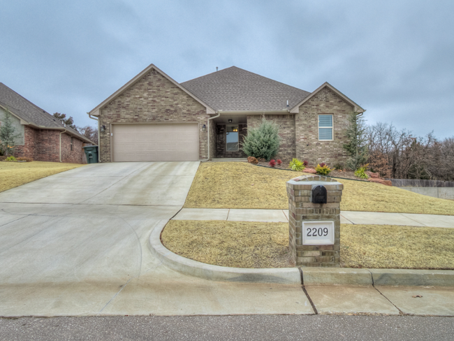 2209 Paraiso Way in Edmond, OK - Building Photo - Building Photo