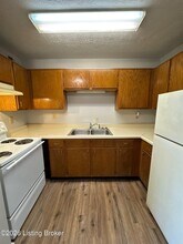 4101 Blue Lick Ct in Louisville, KY - Building Photo - Building Photo