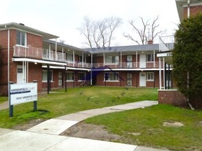 15041 Greenfield Rd in Detroit, MI - Building Photo - Building Photo