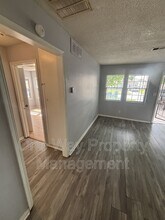 2134 N Minnesota St in Wichita, KS - Foto de edificio - Building Photo