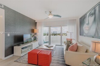 3 Island Ave, Unit 09 D in Miami Beach, FL - Building Photo - Building Photo