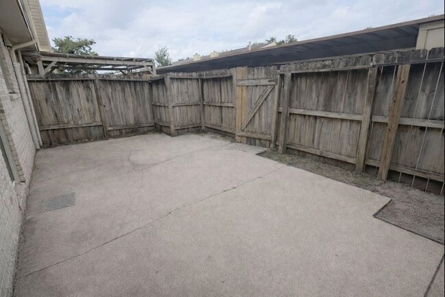 property at 2155 Hazlitt Dr