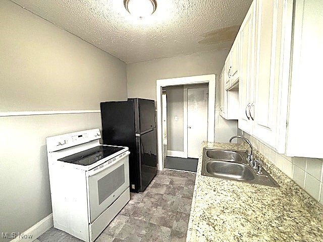 17118 Broadway Ave in Maple Heights, OH - Building Photo - Building Photo