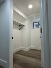 16 Bellair Pl, Unit Basement in Newark, NJ - Foto de edificio - Building Photo