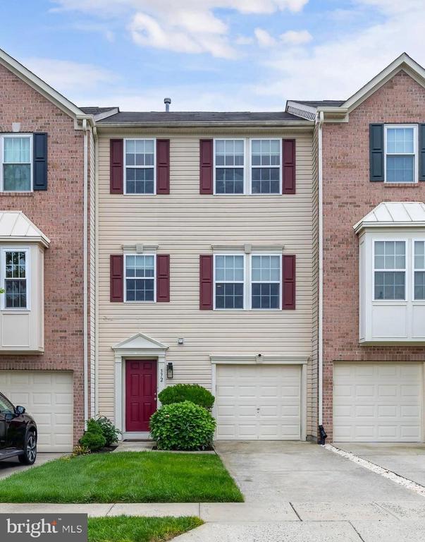 property at 372 Concetta Dr