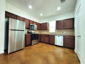 4615 Kind Way in Austin, TX - Building Photo - Building Photo