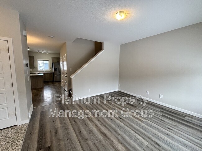 380 Lawthorn Wy SE in Airdrie, AB - Building Photo - Building Photo