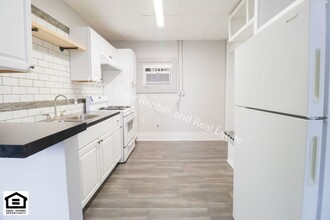 105 W King St-Unit -105 W King St Apt A in Garrett, IN - Building Photo - Building Photo